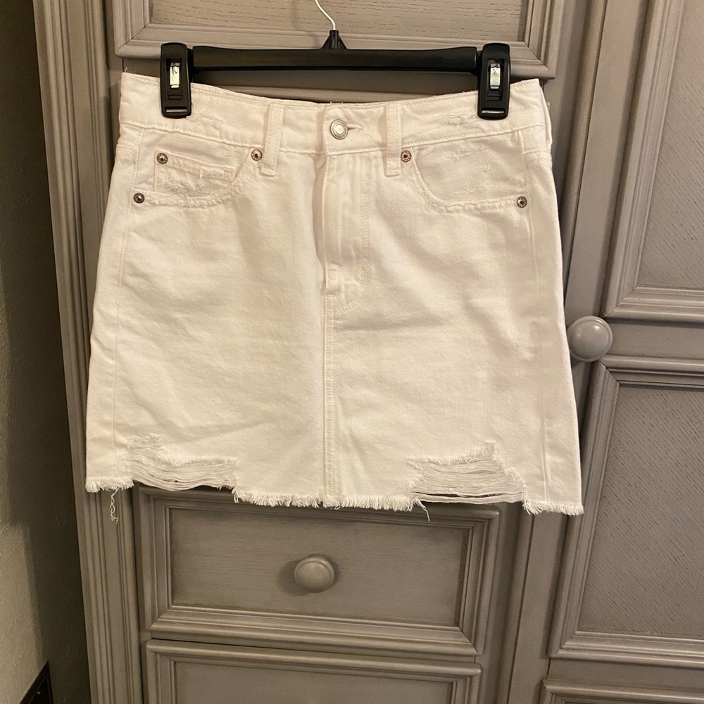 American eagle white, denim skirt